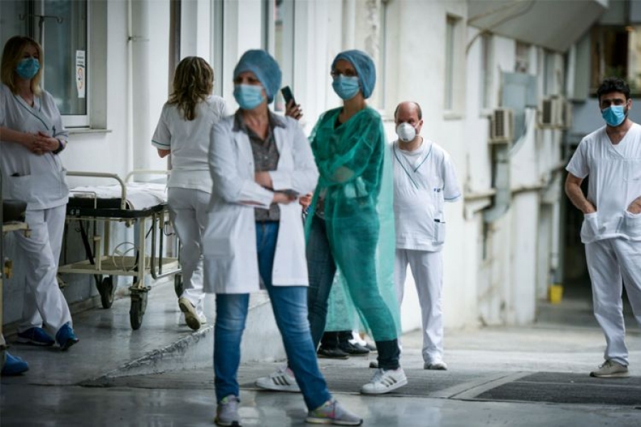 Ανεμβολίαστοι υγειονομικοί: Ανυποχώρητη η κυβέρνηση με σύμμαχο το ΣτΕ - Σε αναστολή από 1η Σεπτεμβρίου