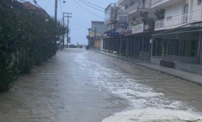 Κακοκαιρία στην Κρήτη: Προβλήματα στο χωριό Ασή Γωνιά, κόπηκε στη μέση δρόμος