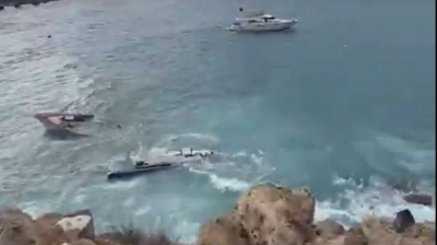 Κύπρος: Νεκρός ένας επιχειρηματίας σε σκάφος που βυθίστηκε λόγω κακοκαιρίας στο Κάβο Γκρέκο - Στο νοσοκομείο δύο τραυματέες