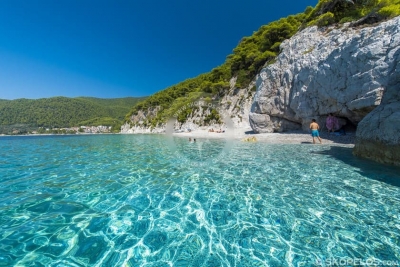 Τα 15 ελληνικά νησιά που προτείνει η Daily Telegraph