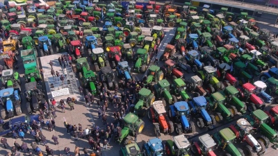 Θεσσαλονίκη: Με εκατοντάδες τρακτέρ έξω από τη ΔΕΘ οι αγρότες ενόψει Agrotica