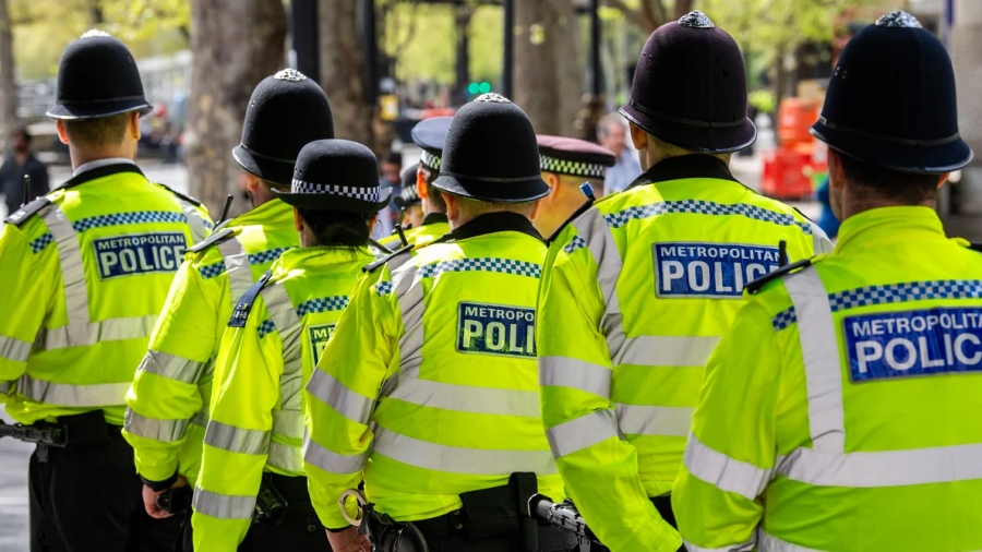 Διώξεις χριστιανών στη Βρετανία - Η αστυνομία συλλαμβάνει κήρυκες στους δρόμους