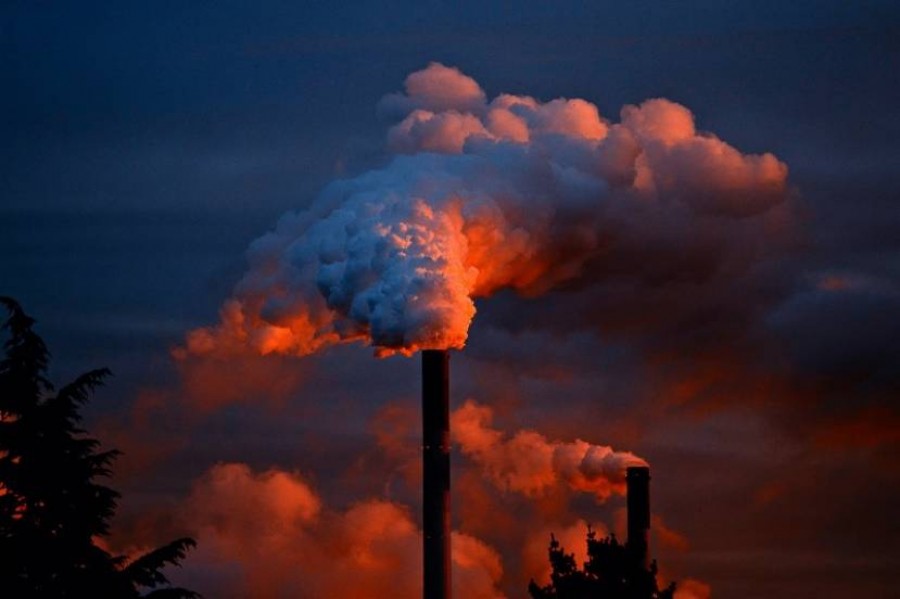 Έρευνα: Στις πολυεθνικές εταιρείες οφείλεται το 18,7% των παγκόσμιων εκπομπών CO2