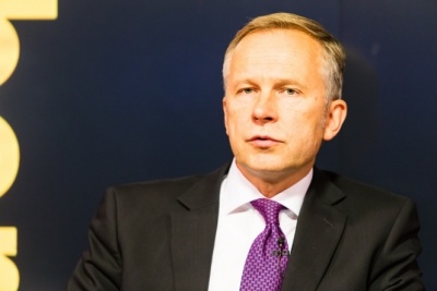Δεν παραιτείται, επαναλαμβάνει ο διοικητής της κεντρικής τράπεζας της Λετονίας, παρά τις κατηγορίες δωροδοκίας
