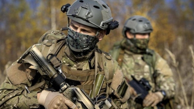 Η Ρωσία συγκεντρώνει στρατιωτικές δυνάμεις για την τελική επίθεση στο Κίεβο