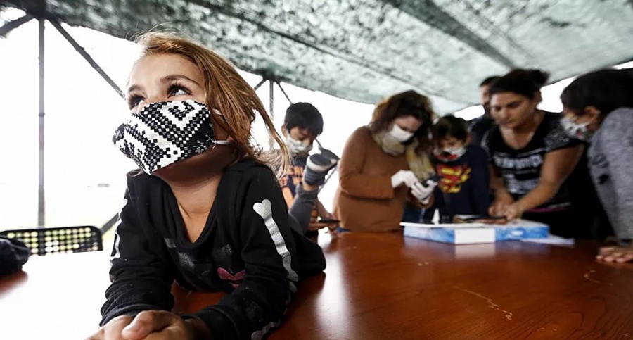 Ιταλία: 700.000 παιδιά αντιμετωπίζουν πρόβλημα σίτισης λόγω πανδημίας - Χωρίς τροφή οικογένειες στο νότο