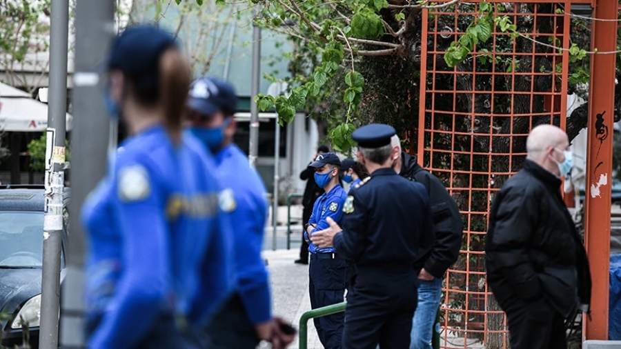 Περιστέρι: Αποκλεισμός της Βεάκη από την Αστυνομία για την αποφυγή «κορωνοπάρτι»
