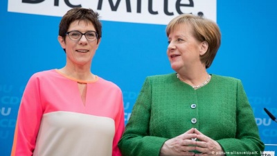 Γερμανία: Κόντρα της Karrenbauer με… Youtuber για τις ευρωεκλογές