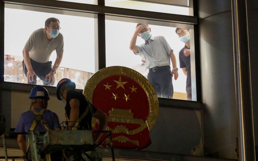 Η Κίνα άνοιξε το πανίσχυρο γραφείο εθνικής ασφάλειας στο Χονγκ Κονγκ - Θα εποπτεύει την εφαρμογή του σαρωτικού νόμου