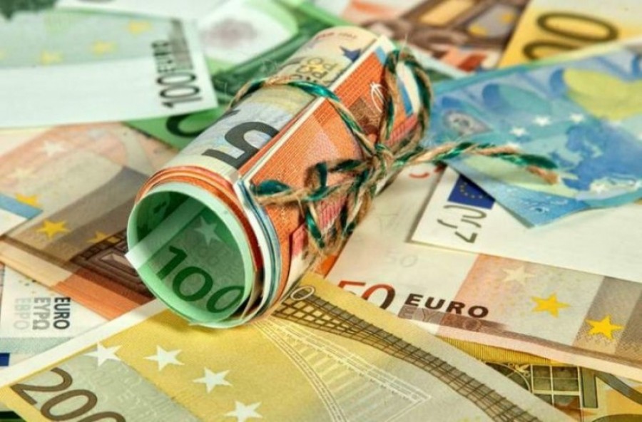 Στους 400.000 οι ευνοημένοι από τα αναδρομικά 850-13.000 ευρώ και 1.100.000 βγαίνουν εκτός πεδίου με την τροπολογία