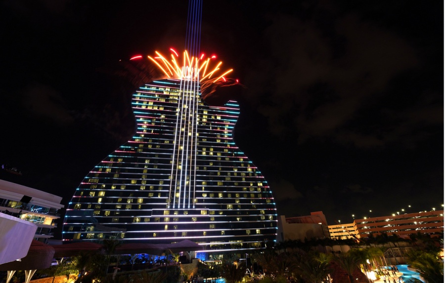 Άνοιξε το Hard Rock Guitar Hotel στο Hollywood της Florida