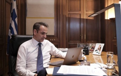 Τηλεδιάσκεψη Μητσοτάκη με τους ισχυρούς της παγκόσμιας φαρμακοβιομηχανίας