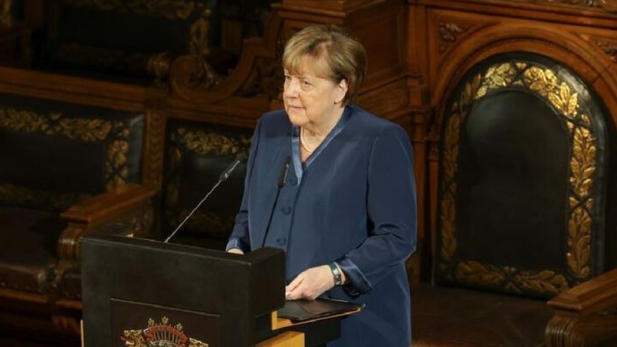 Πολιτικός «σεισμός» στην Ευρώπη - Η Merkel ζητά διάλογο με τη Ρωσία