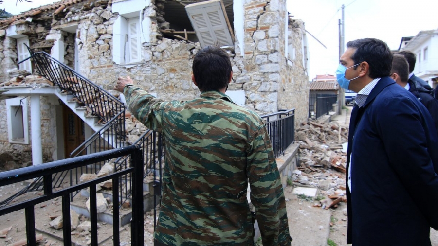 Τσίπρας στην Κρήτη: Κρίσιμο να μην ερημώσει η περιοχή – Να σταθεί δίπλα στους σεισμόπληκτους η κυβέρνηση