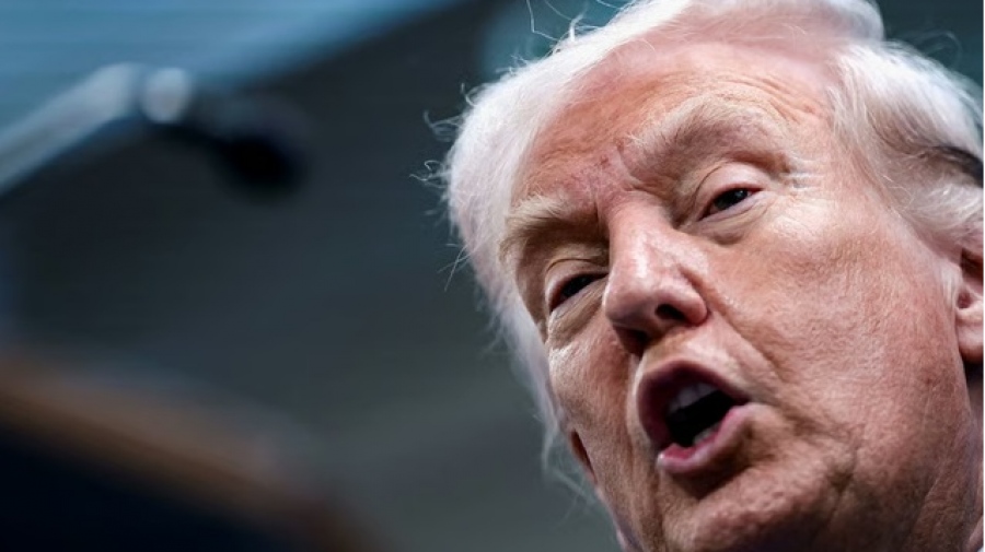 Πρωτοφανές ξέσπασμα Trump κατά δημοσιογράφου του Reuters: «Είσαι αηδιαστικός και ηλίθιος, φαίνεσαι χάλια!»