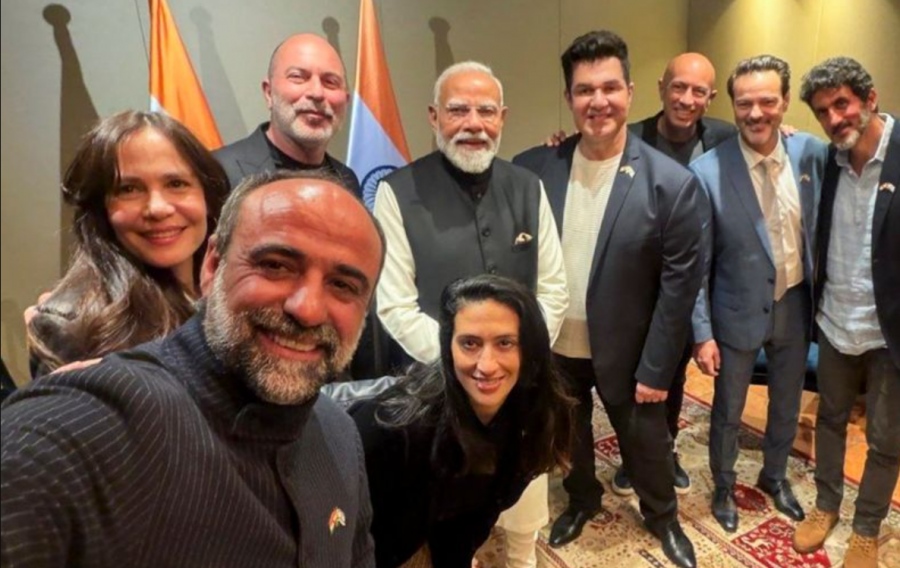 Άριστες οι σχέσεις με το Ισραήλ - Ο Modi φωτογραφήθηκε με τους αστέρες της σειράς «Fauda» του Netflix - Αποθέωση για τον Ινδό