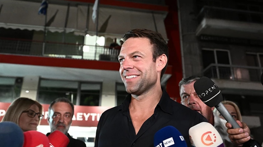 Το Μαξίμου διαψεύδει τον... Φίλη ότι ο Στέφανος Κασσελάκης ήταν συνεργάτης του Κυριάκου Μητσοτάκη