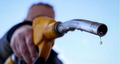 Βόμβα... το πετρέλαιο θέρμανσης στα 1,96 ευρώ - Πανικός στην κυβέρνηση μελετούν επιδότηση έως 55 λεπτά στην αντλία