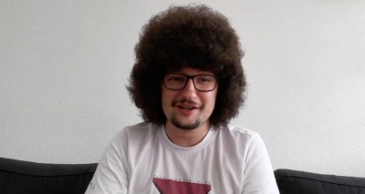 Φανατικός «μπέμπης» δεν κουρεύεται μέχρι η Μάντσεστερ Γιουνάιτεντ να πετύχει 5 σερί νίκες