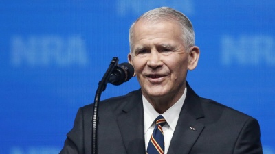 ΗΠΑ: Ο Oliver North αποσύρεται από την προεδρία του λόμπι υπέρ της οπλοκατοχής