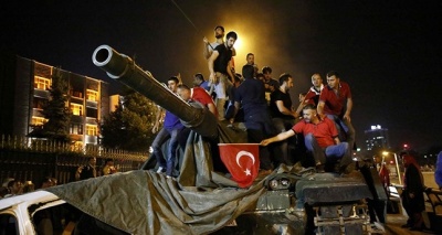 Τουρκία: Απομακρύνει 3.000 μέλη των ενόπλων δυνάμεων για διασυνδέσεις με τον ιεροκήρυκα Gulen