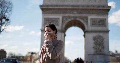 Κορωνοϊός: Μείωση θανάτων καταγράφει η Γαλλία - Συνολικά μετρά 8,1 χιλ. νεκρούς