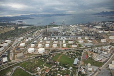 ΥΠΕΝ: Τροποποιήθηκαν οι περιβαλλοντικοί όροι για το διυλιστήριο των ΕΛΠΕ στον Ασπρόπυργο