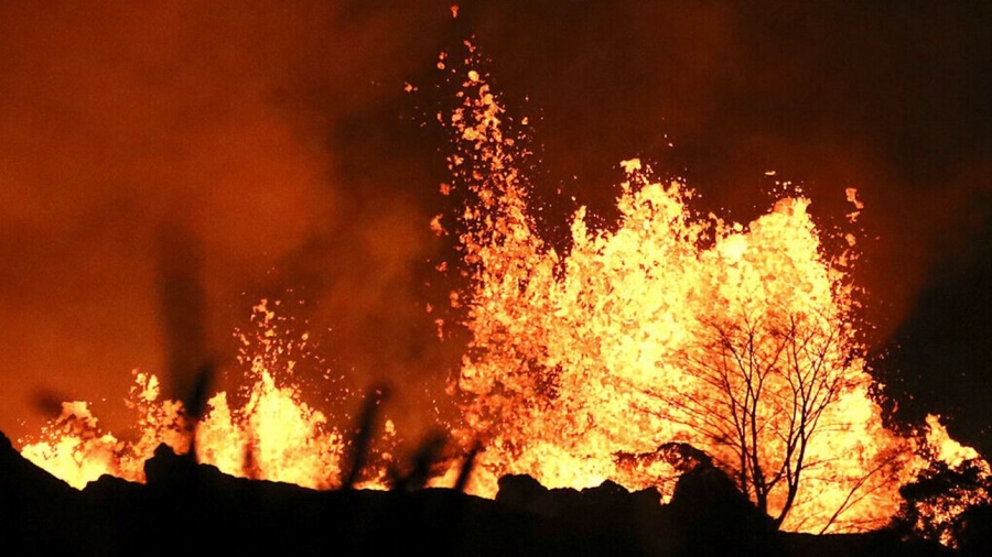 Χαβάη: Εξερράγη το ηφαίστειο Μάουνα Λόα μετά από 38 χρόνια