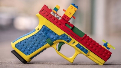 Αμερικανοί κατασκευάζουν «αληθινό πιστόλι LEGO»