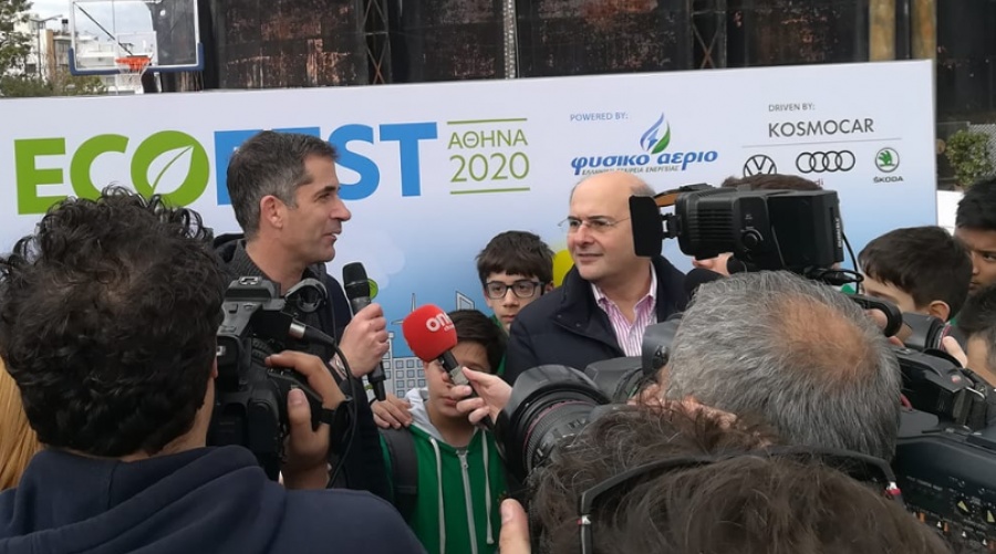 Χατζηδάκης: Η πολιτική για μια πράσινη ανάπτυξη αφορά πρώτα απ' όλα τη νέα γενιά