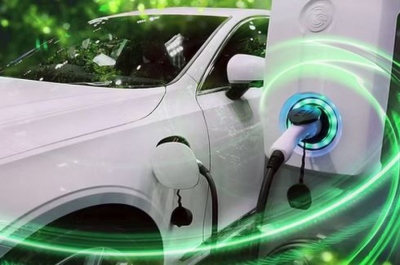 Στροφή στην ηλεκτροκίνηση λόγω έκρηξης στις τιμές των καυσίμων - Σε ποιες χώρες τριπλασιάστηκαν οι πωλήσεις