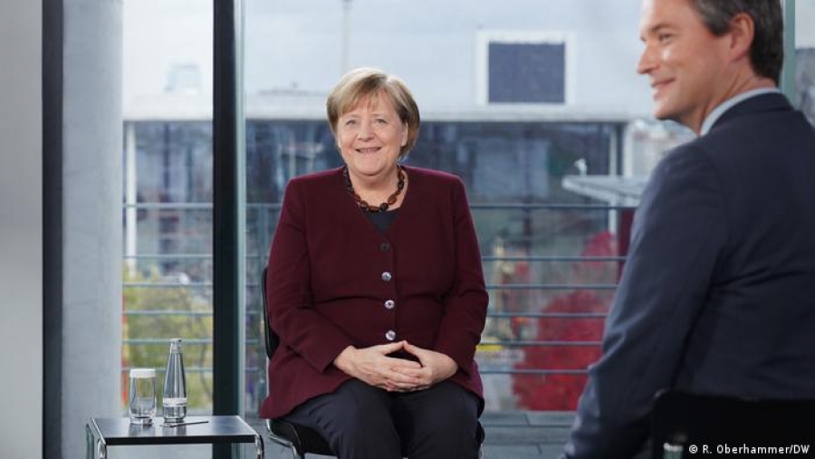 Merkel: Προσφυγικό και πανδημία οι μεγαλύτερες προκλήσεις της καγκελαρίας μου