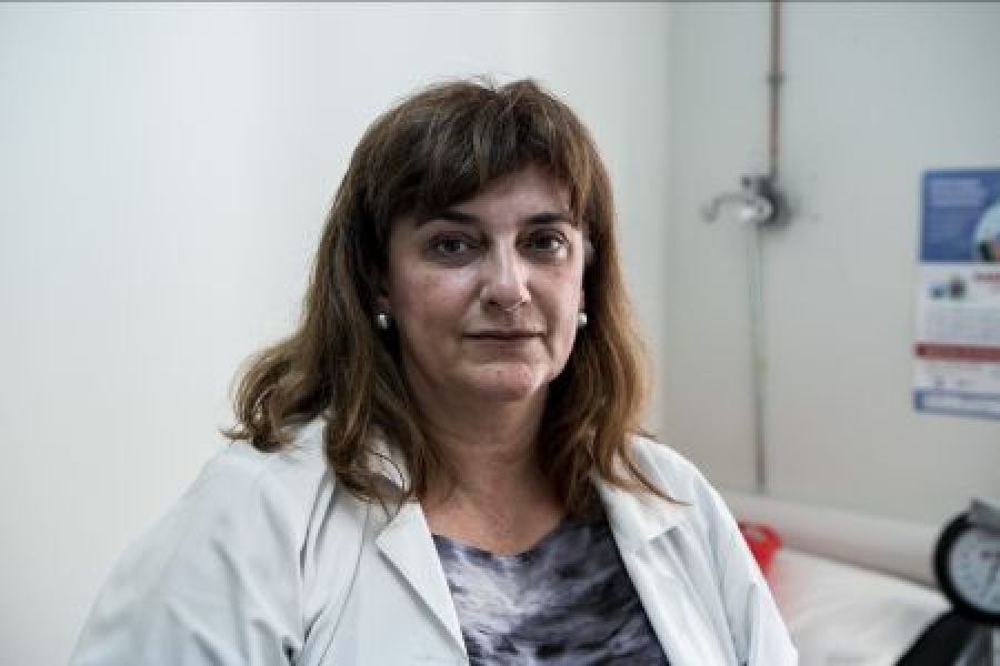 Πουλάκου (Λοιμωξιολόγος): Γιατί αυξάνονται οι νοσηλείες Covid, ποιους απειλεί ο ιός RSV, γιατί εγείρει φόβους η γρίπη