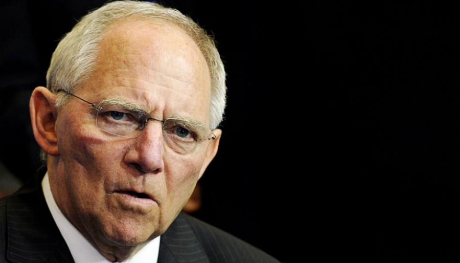 Γερμανία: Μανιφέστο Schaeuble κατά της Merkel για τη διαχείριση της πανδημίας