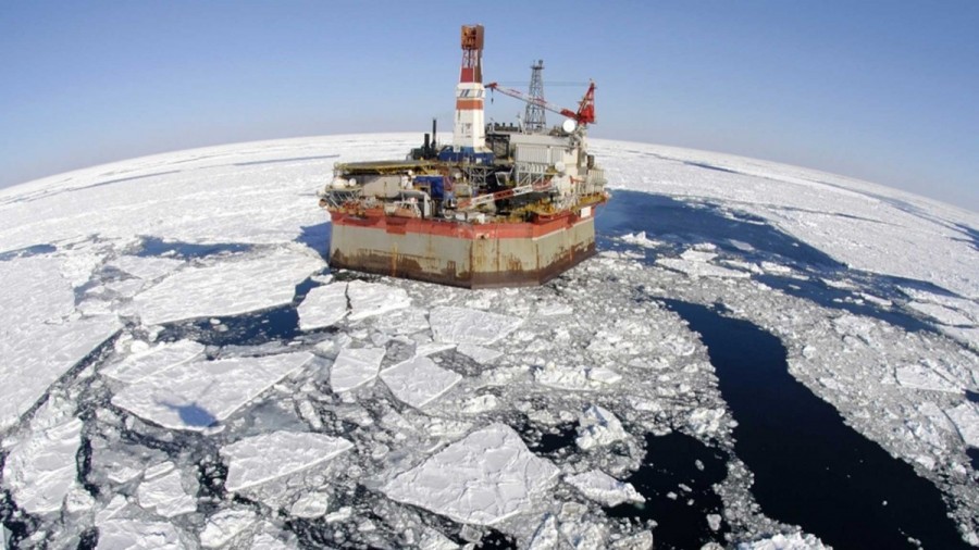 Greenpeace: Στα 1,24 δισ. οι περιβαλλοντικές ζημιές στα ύδατα της Αρκτικής