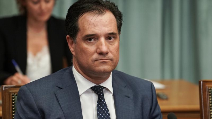 Γεωργιάδης: Αν η πανδημία καλπάζει, το άνοιγμα της αγοράς αναβάλλεται