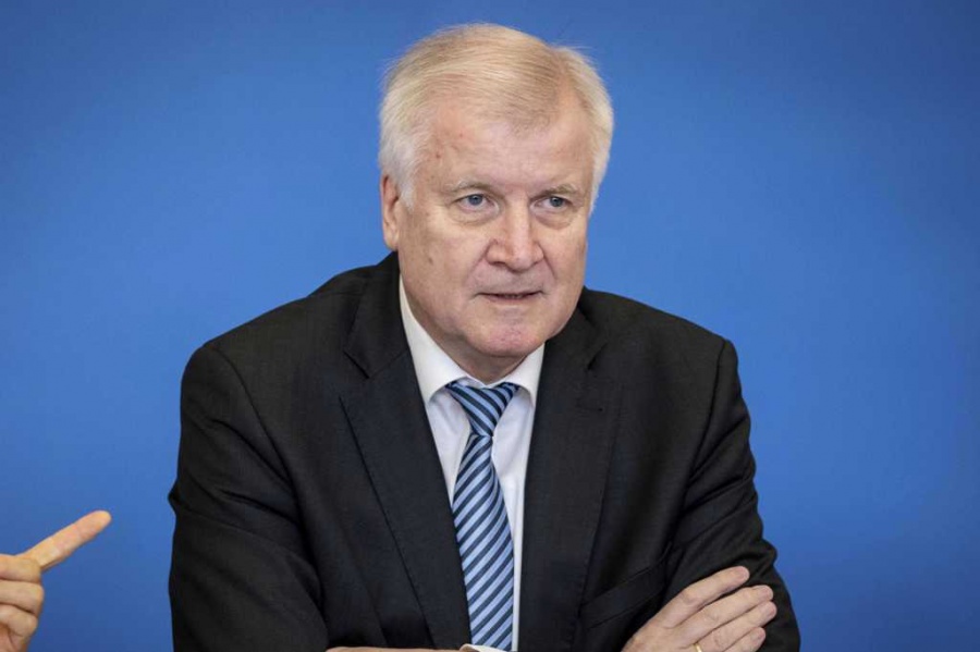 Seehofer (υπ. Εσωτερικών Γερμανίας): Δεν θα δεχτούμε πρόσφυγες από την Ελλάδα
