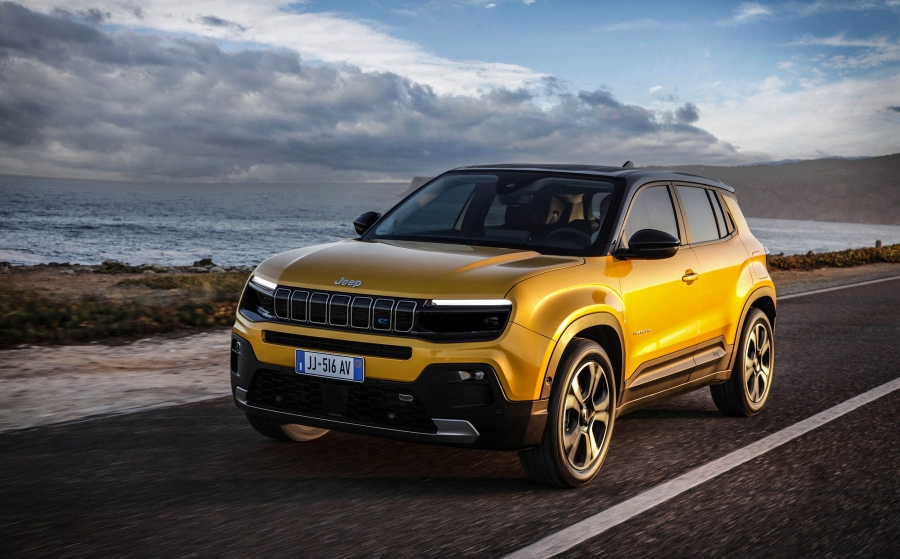 Η Jeep παρουσιάζει το Avenger στο Παρίσι