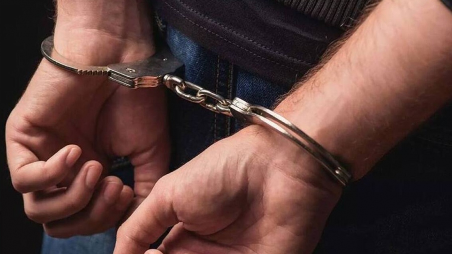 Αδιανόητο - Μαθητής πήγε στο σχολείο με πτυσσόμενο γκλοπ