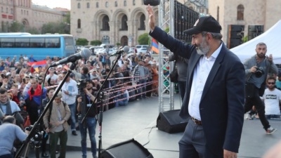 Αρμενία: Περισσότεροι από 20.000 διαδηλωτές στο κέντρο του Γερεβάν - Zητούν την εκλογή του Pasinian