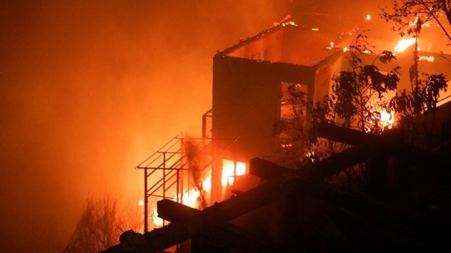 Χιλή: Καταστροφικές πυρκαγιές λόγω καύσωνα και Ελ Νίνιο - Τουλάχιστον 10 νεκροί, σε κατάσταση έκτακτης ανάγκης η χώρα