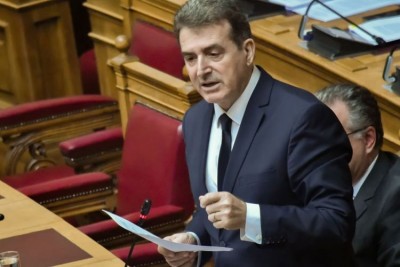 Αντιδράσεις στη Βουλή στο νομοσχέδιο για τις διαδηλώσεις - Χρυσοχοΐδης: Ουδεμία διάταξη εμποδίζει τις συναθροίσεις