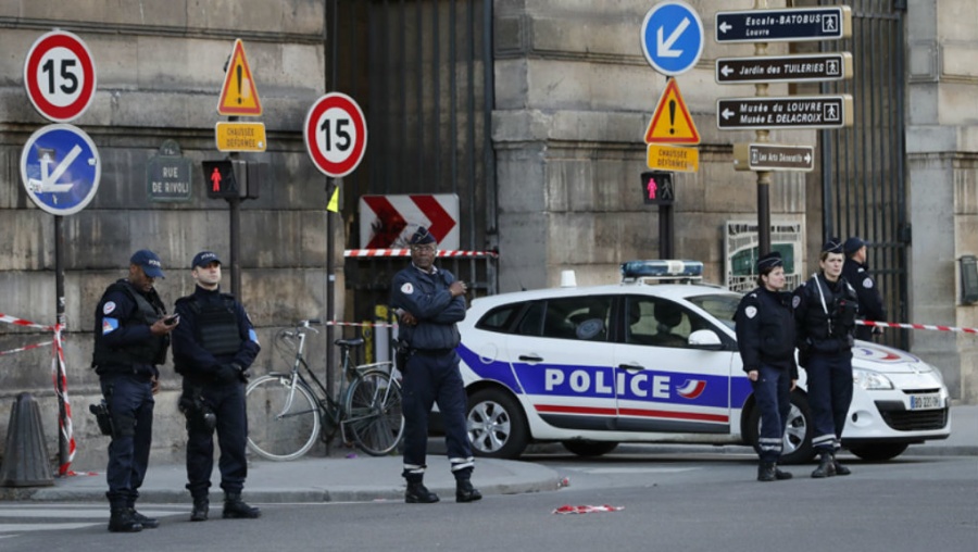 Ενας νεκρός και ένας τραυματίας μετά από επίθεση με μαχαίρι στο Παρίσι