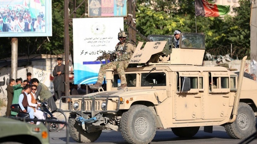 Αφγανιστάν: Χάος στην Καμπούλ - Έκρηξη παγιδευμένου αυτοκινήτου - Ανταλλαγή πυρών στρατού - Ταλιμπάν