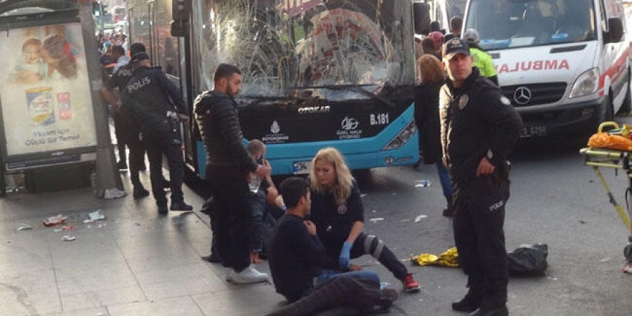 Τουρκία: Λεωφορείο έπεσε πάνω σε πλήθος κόσμου - Πάνω από 10 οι τραυματίες
