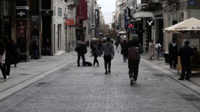 Το εορταστικό ωράριο του Πάσχα: Πώς θα λειτουργήσουν τα καταστήματα