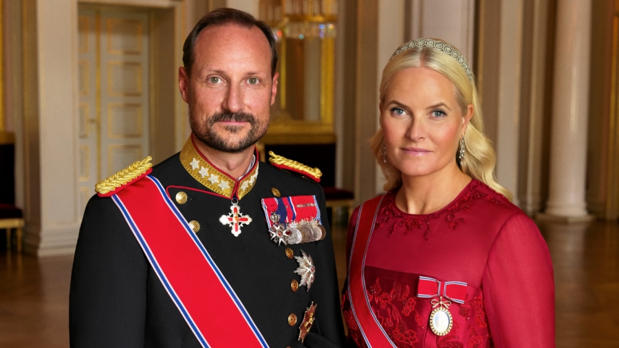 Σάλος στη Νορβηγία - Η πριγκίπισσα απολογείται για τη σχέση της με τον Epstein: «Με χειραγώγησε και με εξαπάτησε»