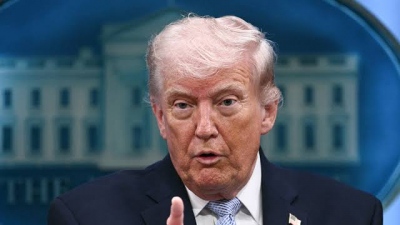NBC: O Trump εξετάζει σενάρια για μαζική επίθεση στο Ιράν – Δεν έχει ληφθεί καμία απόφαση