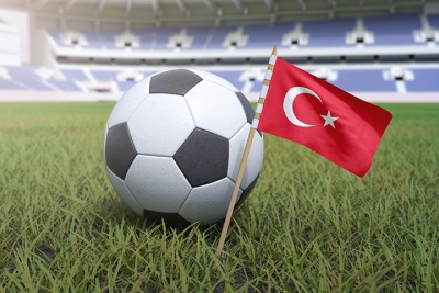 Βία, λιντσαρίσματα, στημένοι αγώνες και χρέη άνω του 1 δισ. σε μια σεζόν… αυτό είναι το τουρκικό ποδόσφαιρο κατά τους Financial Times