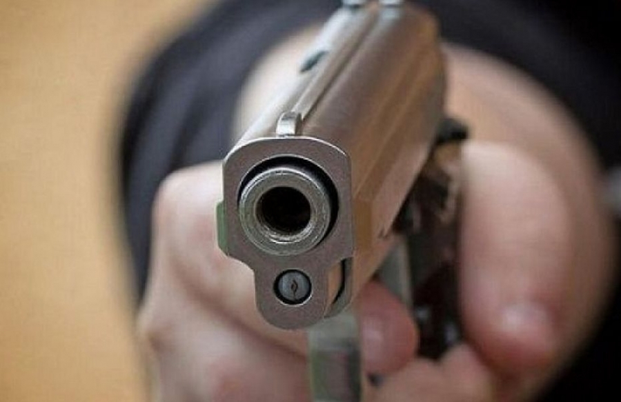 Ένοπλος εισέβαλε σε καφενείο στα Σεπόλια και πυροβόλησε στο κεφάλι άνδρα